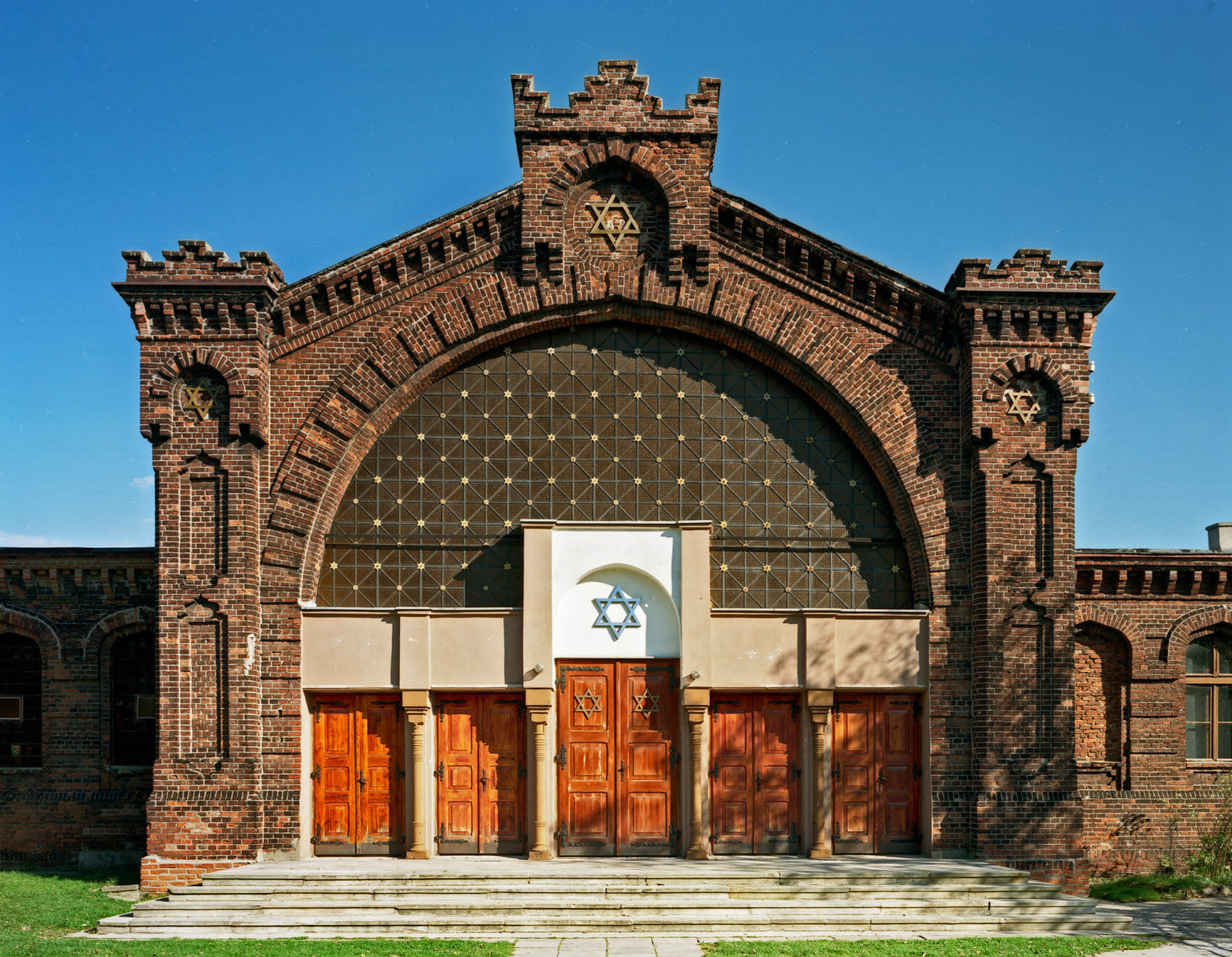 Funeral Chapel Exterior, Jewish Cemetery, Lodz, Poland, 2007